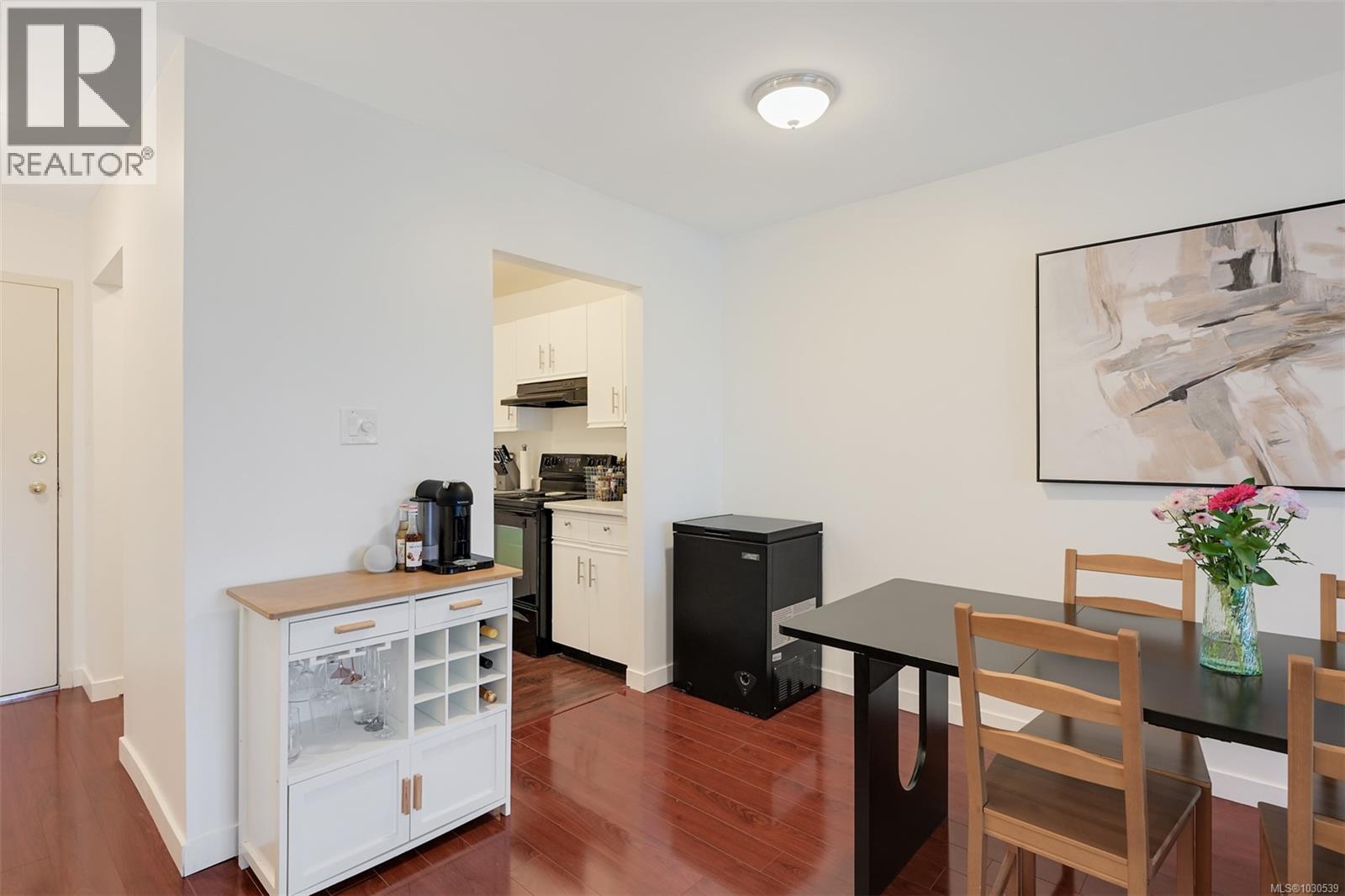 201 1619 Morrison St, Victoria