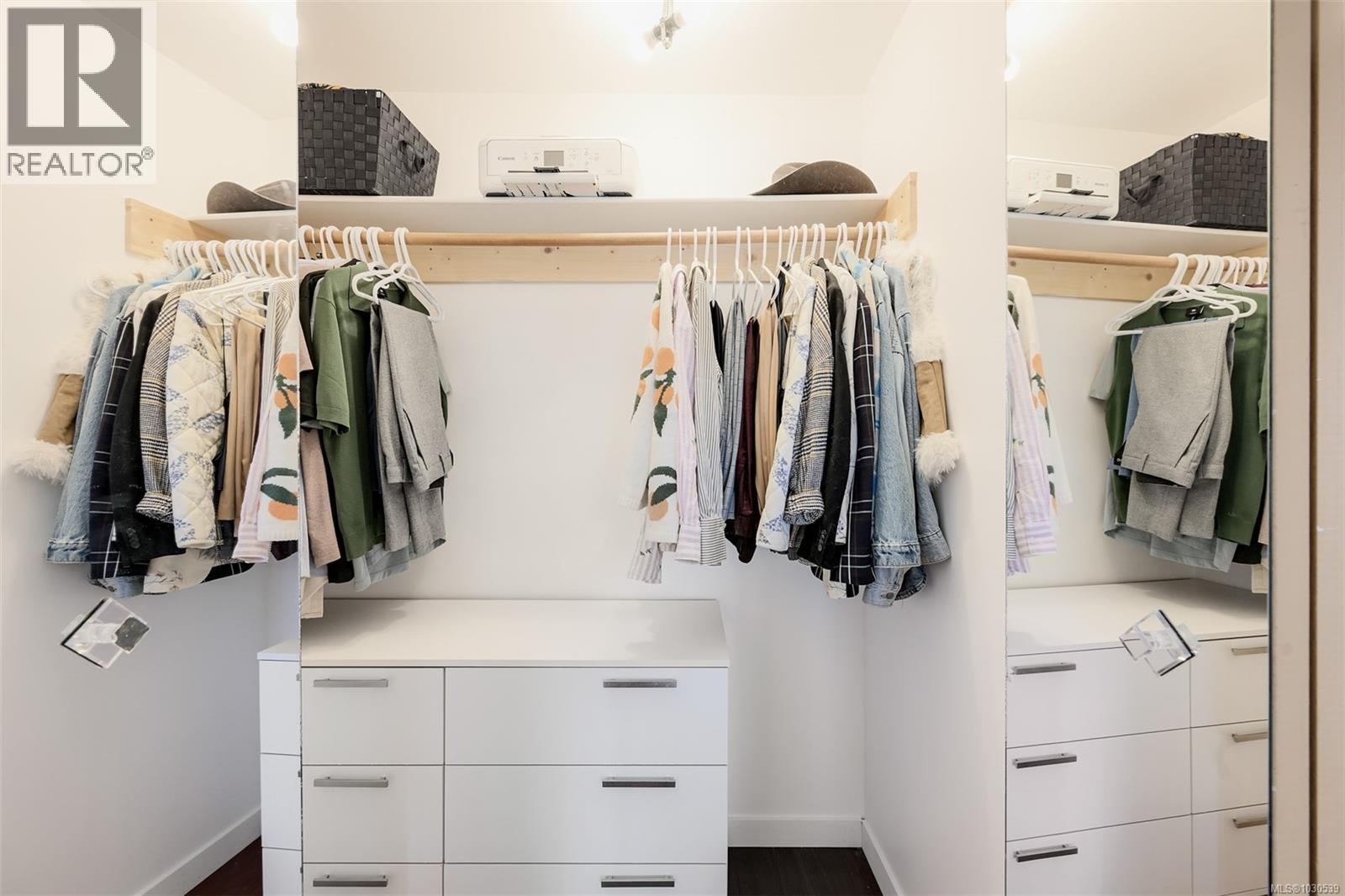 201 1619 Morrison St, Victoria