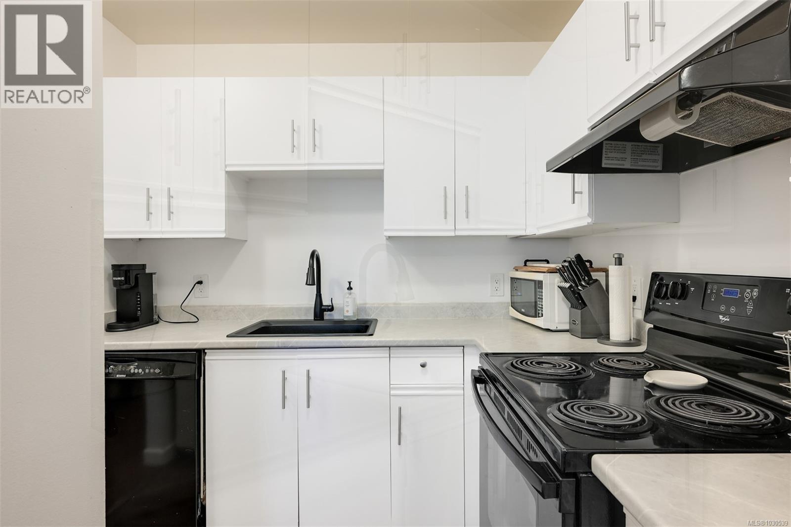 201 1619 Morrison St, Victoria