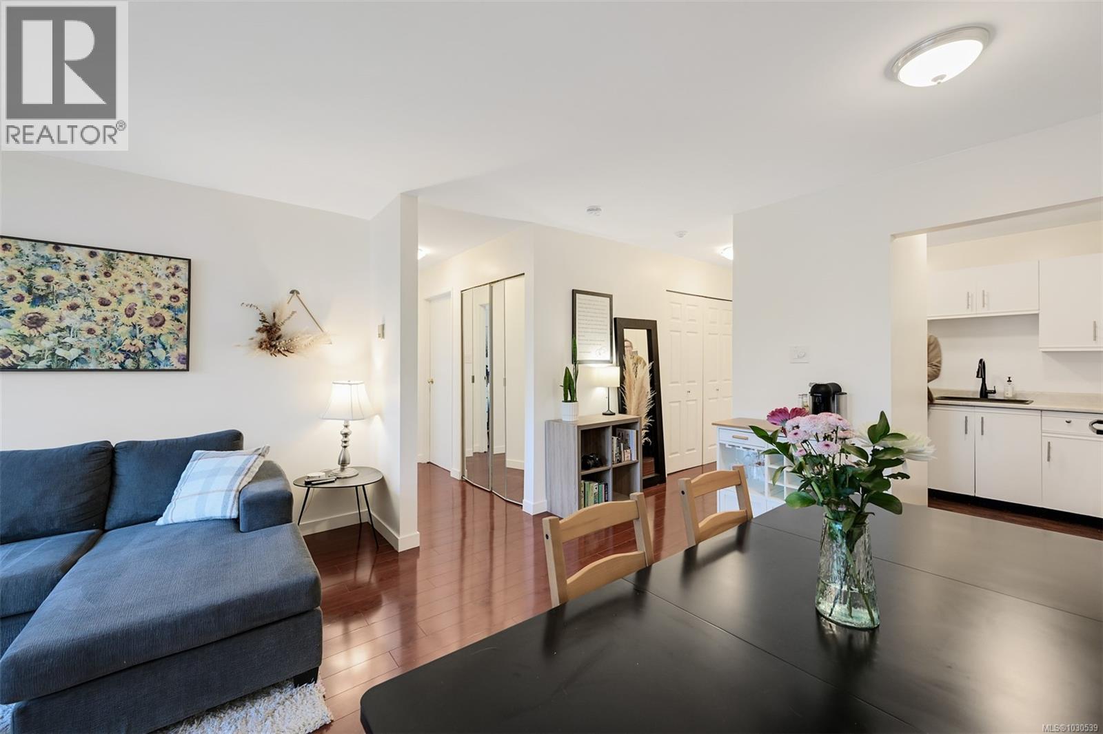 201 1619 Morrison St, Victoria