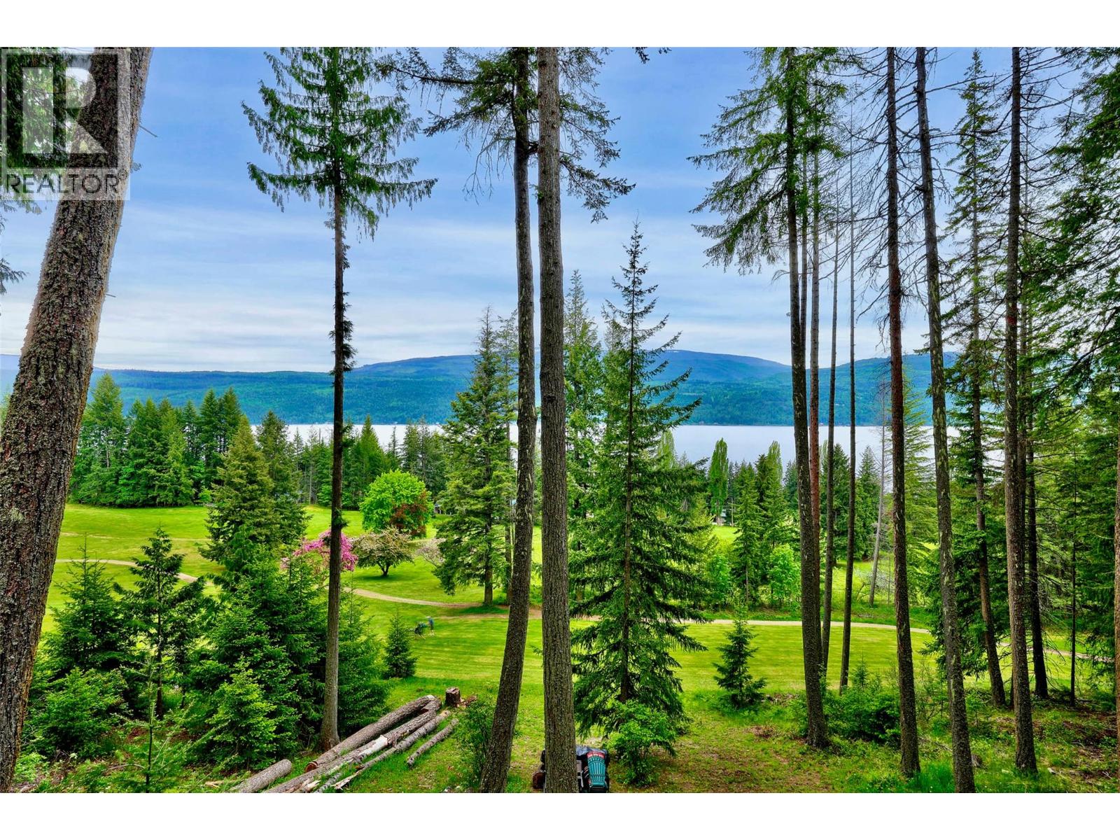 7730 COLUMBIA DRIVE - Image 2