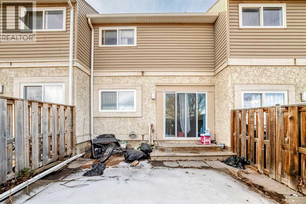 Single Family House for Sale in    Avenue SE Penbrooke Meadows Calgary 
