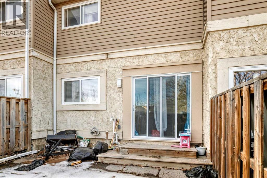 Single Family House for Sale in    Avenue SE Penbrooke Meadows Calgary 