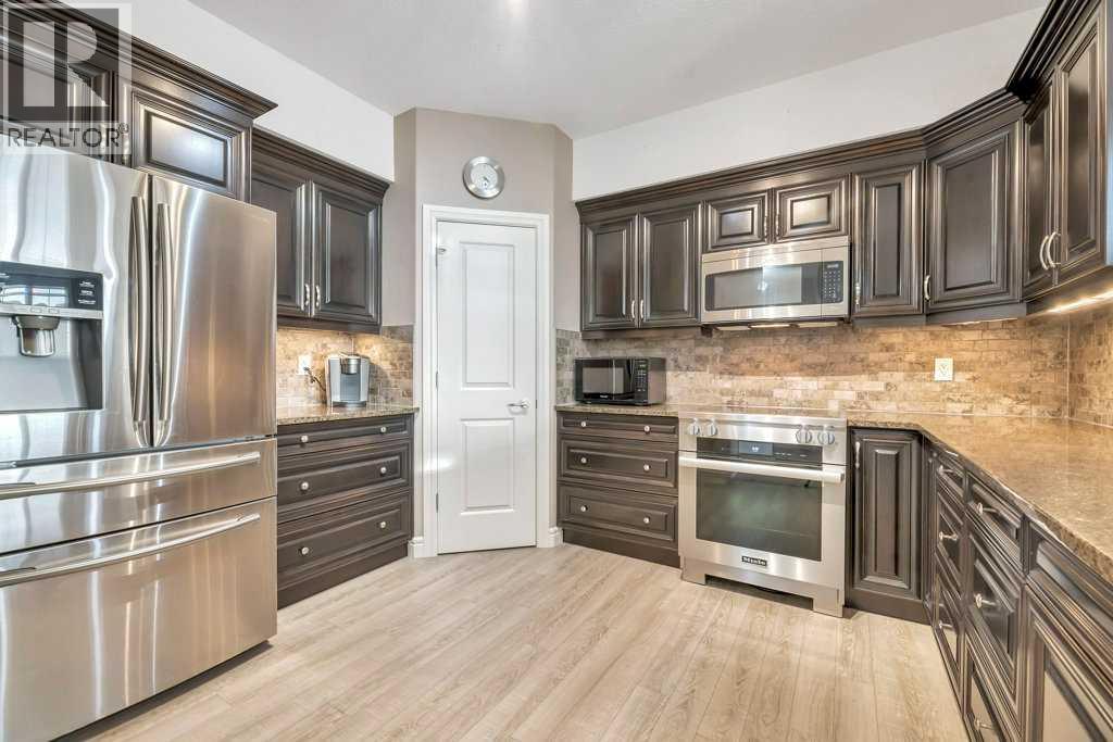 Single Family House for Sale in   Fish Creek Boulevard SW Evergreen Calgary 