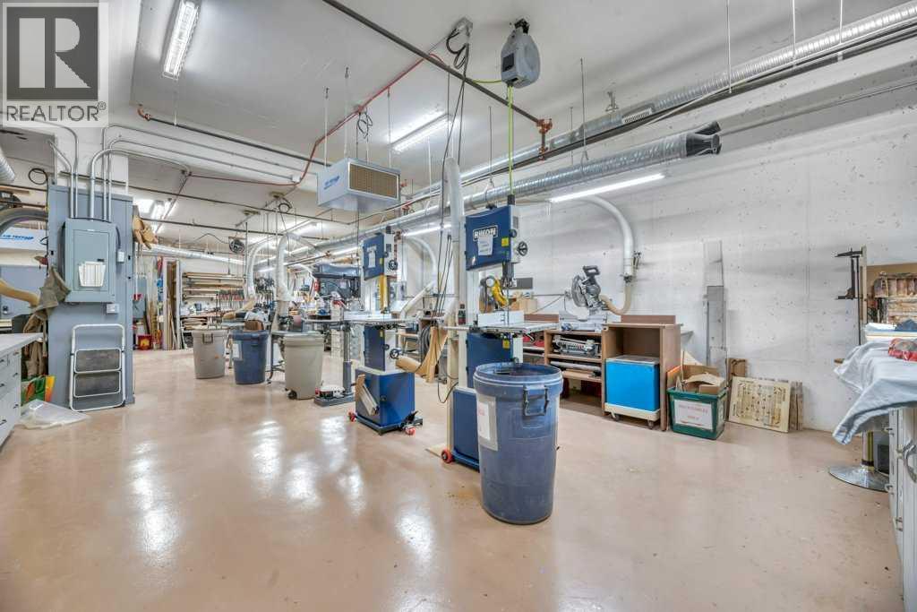 Single Family House for Sale in   Fish Creek Boulevard SW Evergreen Calgary 