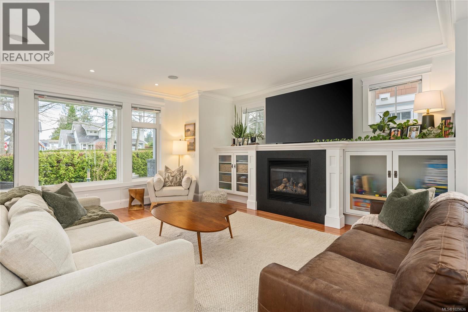 789 MEMORIAL AVE - 11