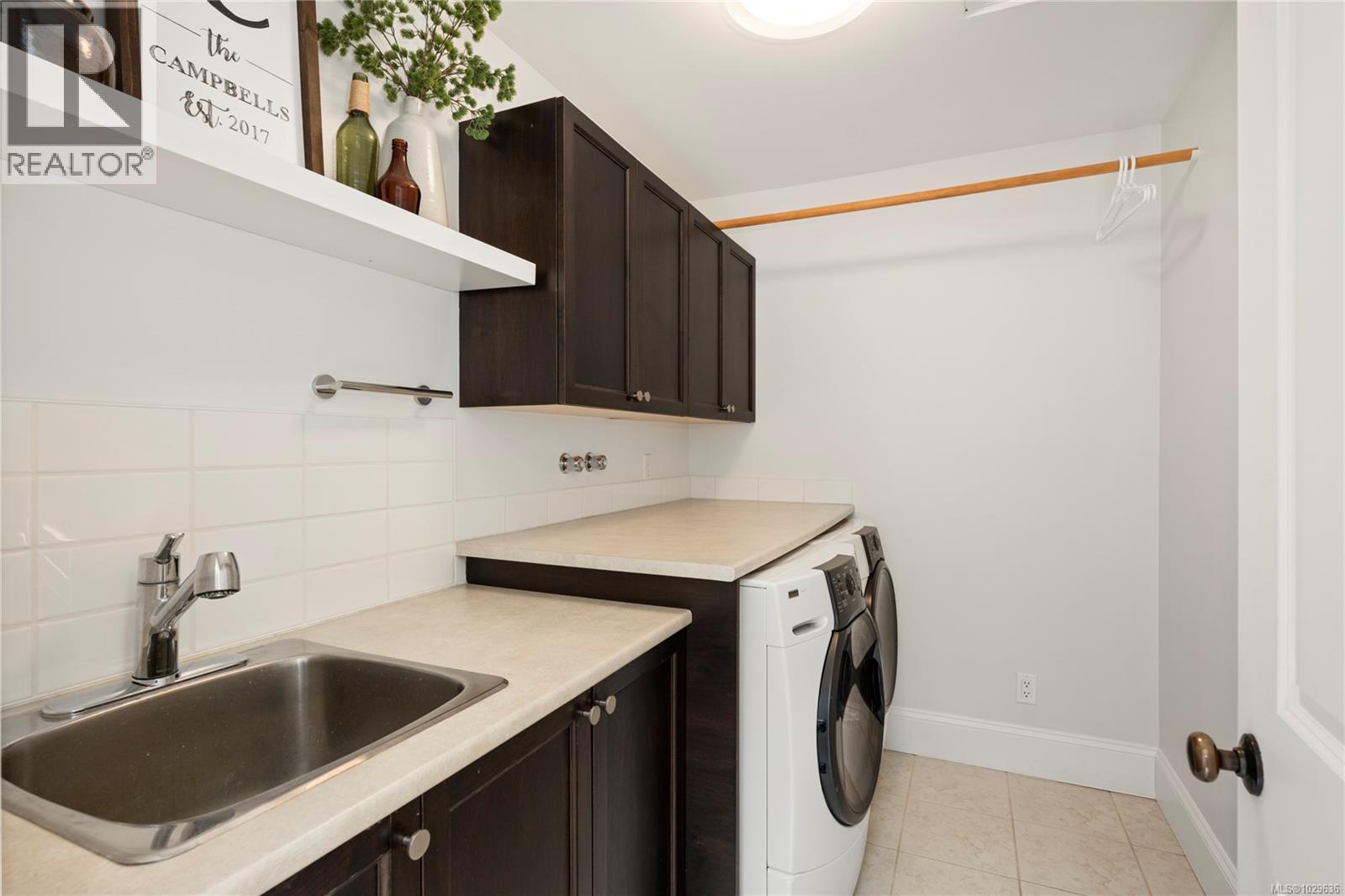 789 MEMORIAL AVE - 20