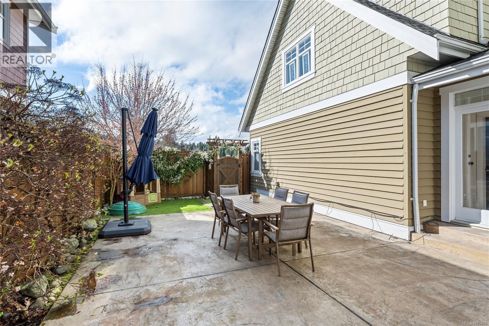 789 MEMORIAL AVE - 41