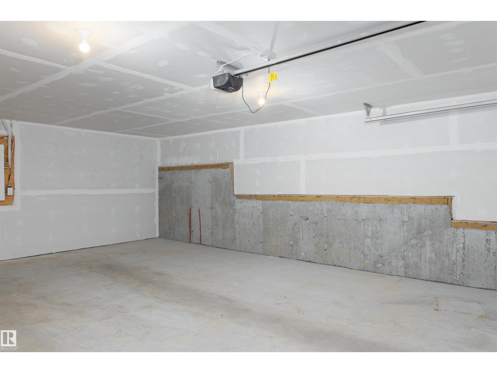 #4 5 RONDEAU DR - 36