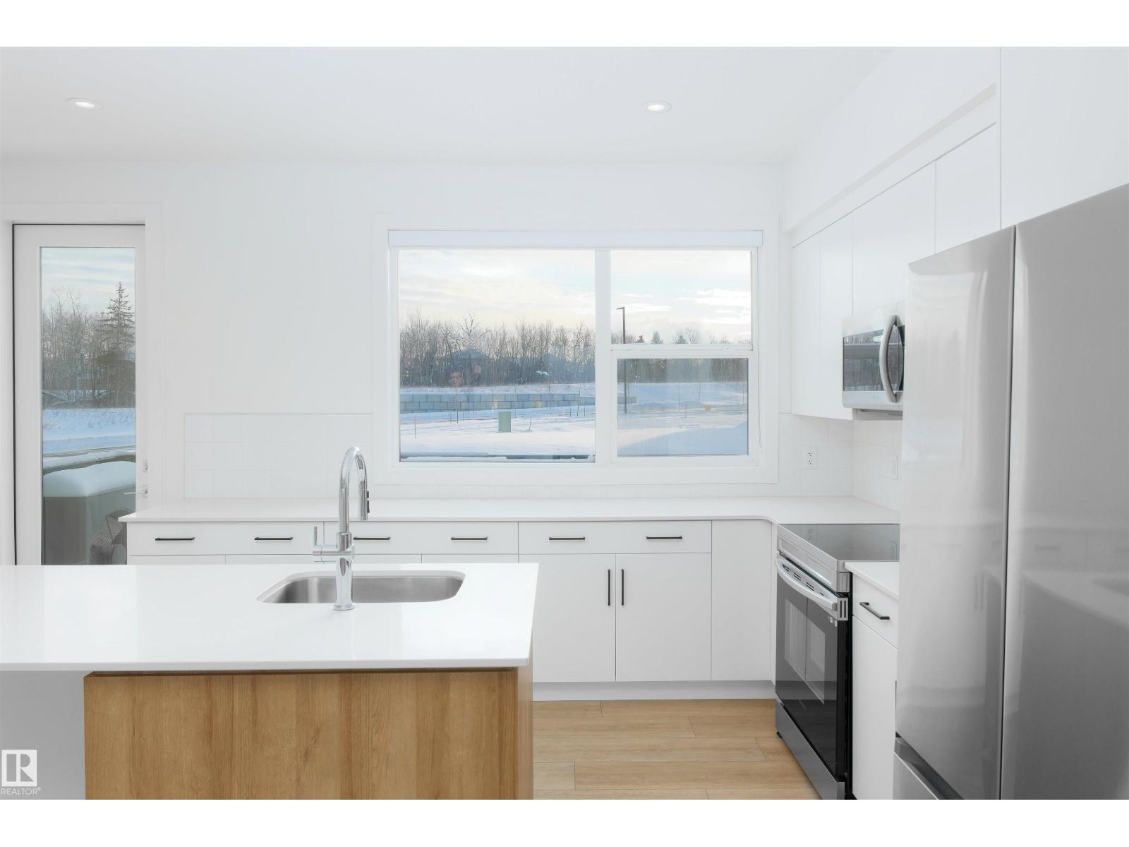 #4 5 RONDEAU DR - 4