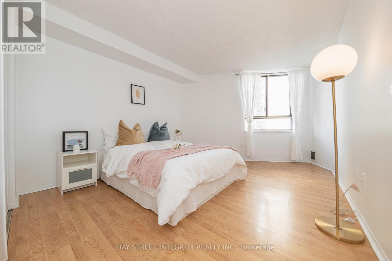 #1107 270 QUEENS QUAY W - 14
