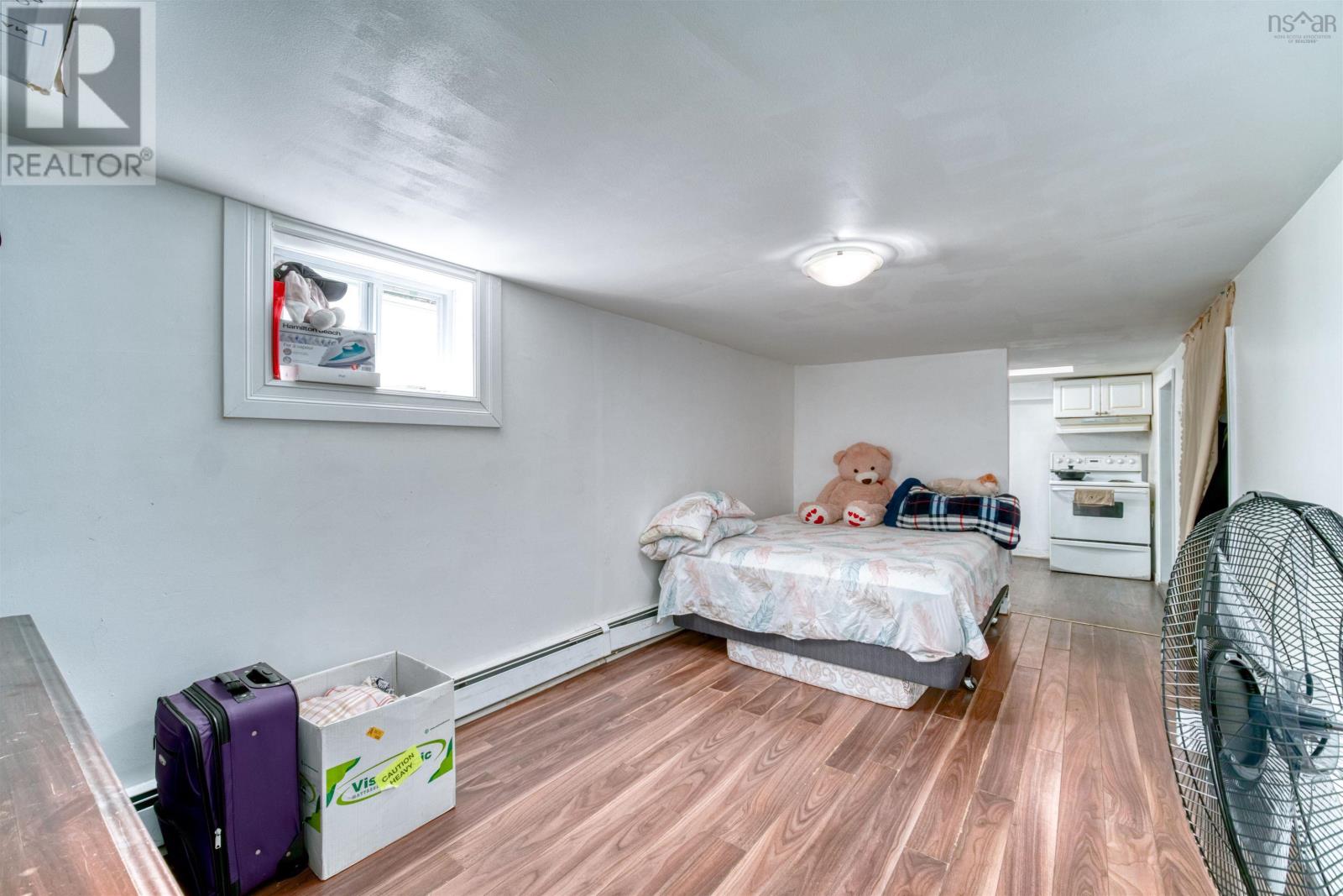 Property 48 of 49 of 20-22 Coronet Avenue