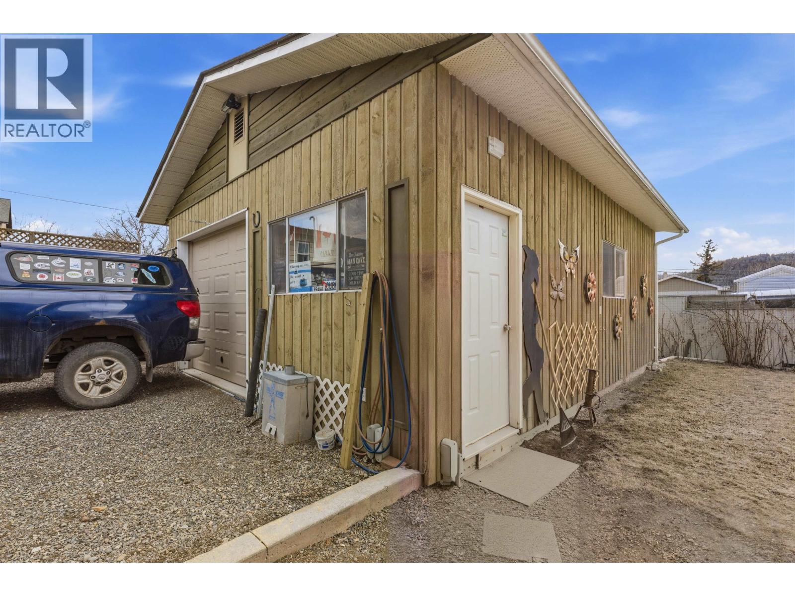 2013 N THIRD AVENUE - 26