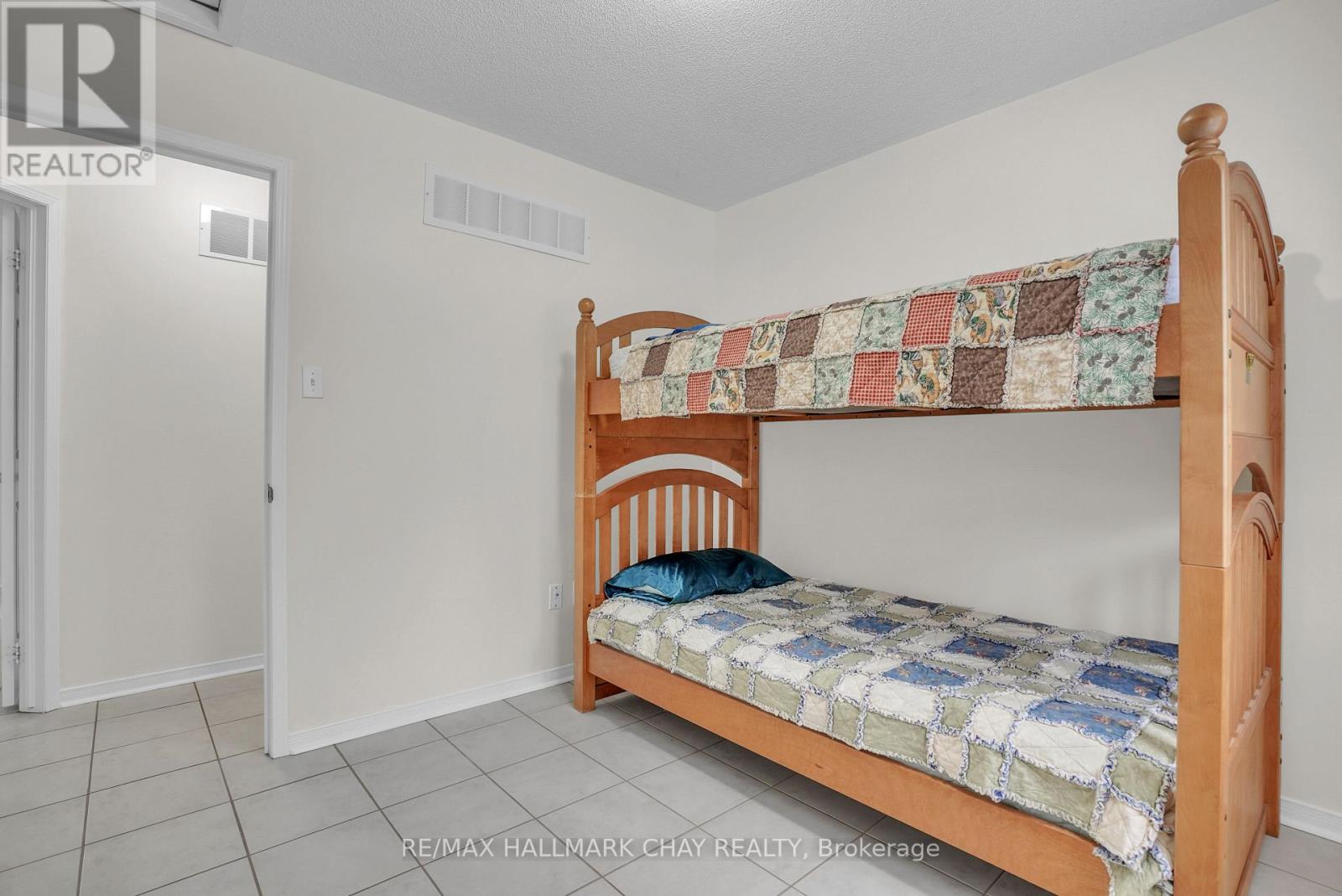 1667 TINY BEACHES ROAD S - 23