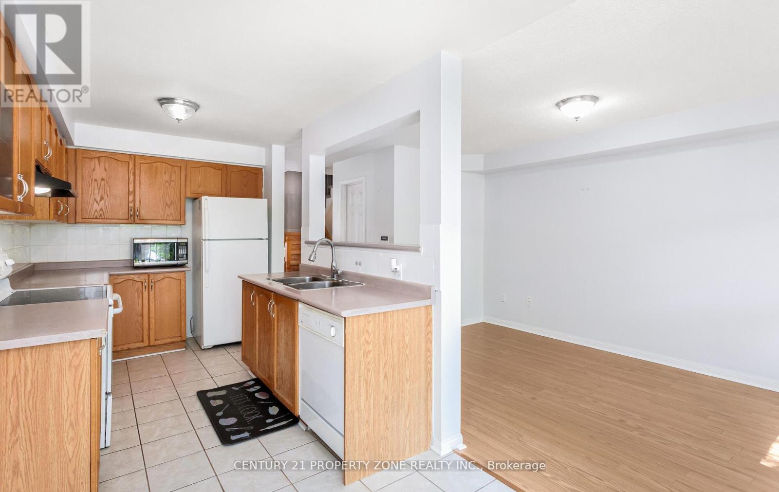 #39 2 CLAY BRICK COURT - 17