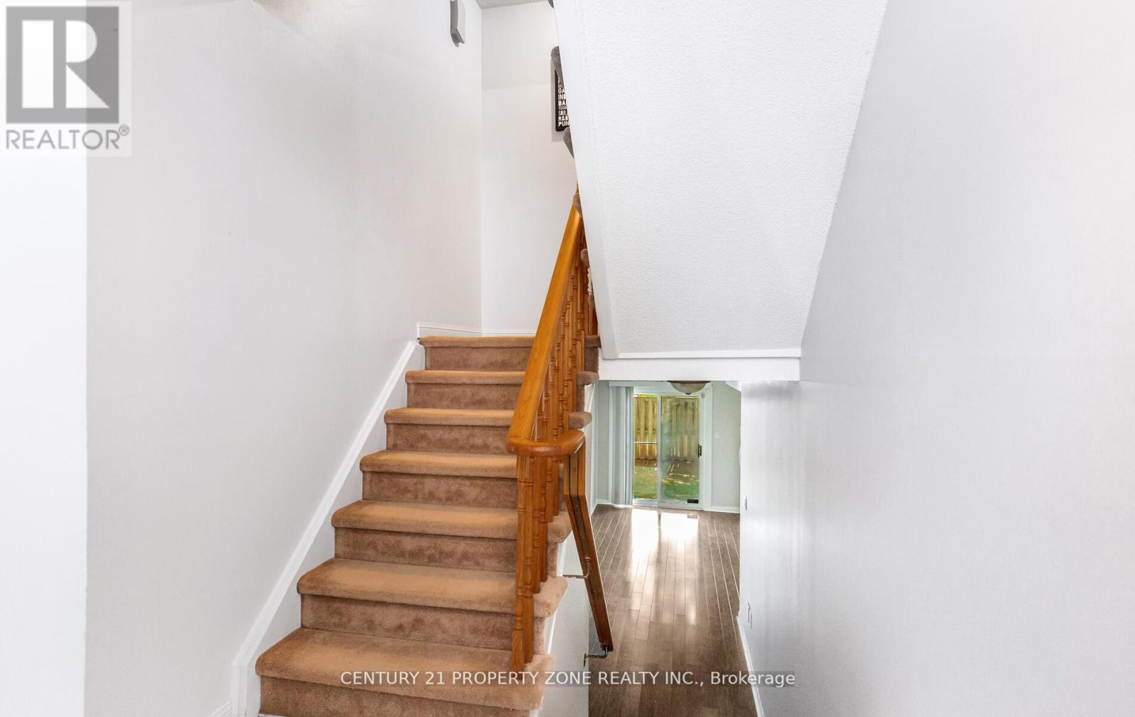 #39 2 CLAY BRICK COURT - 24