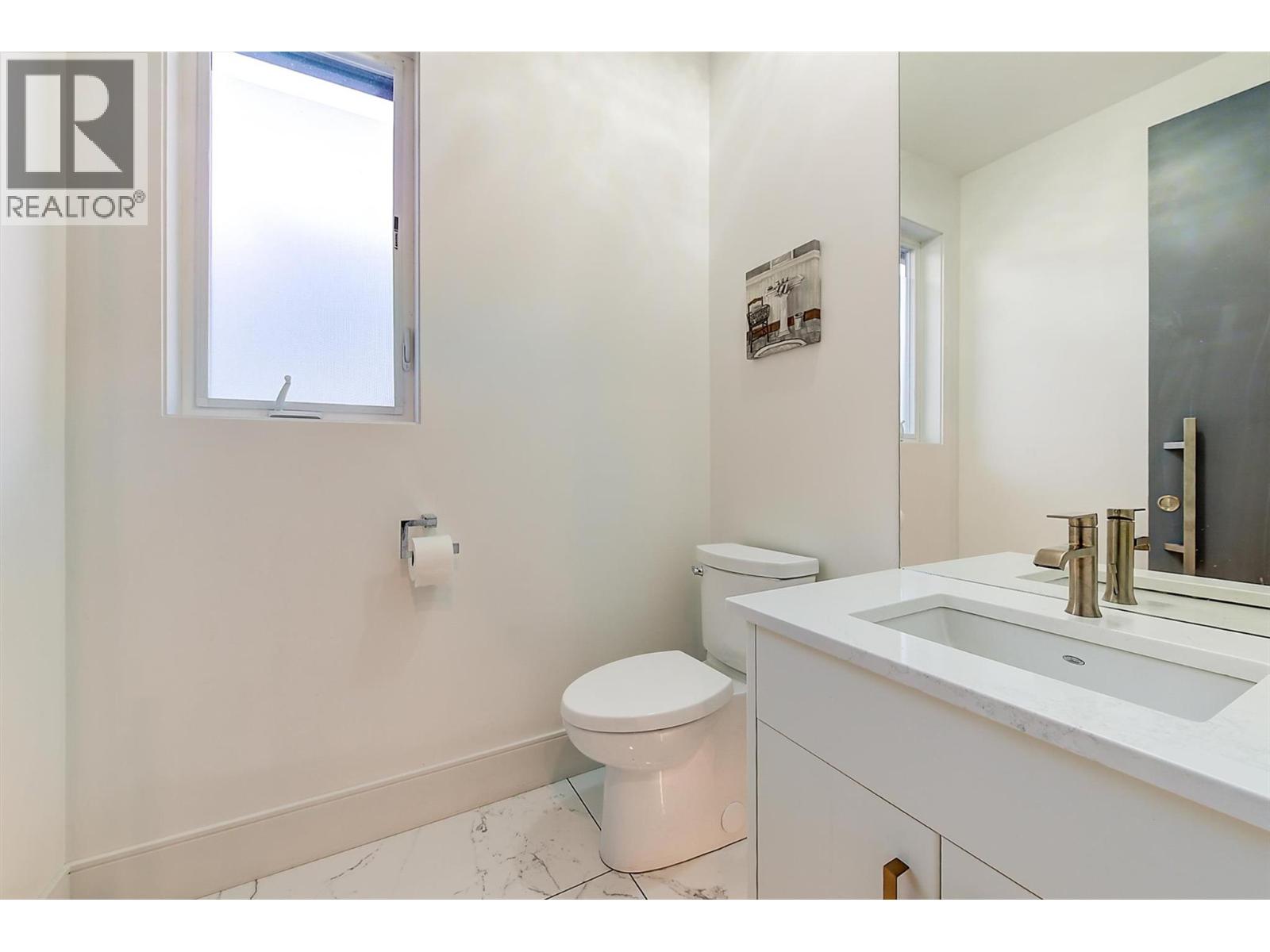 3961 Beachview Drive E - 23