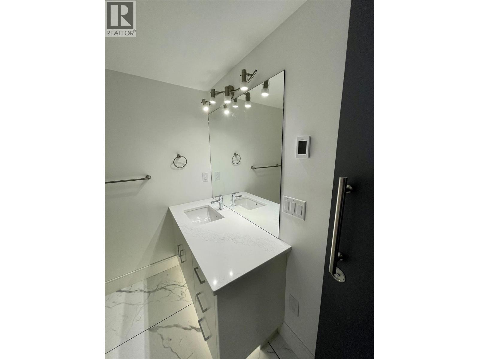 3961 Beachview Drive E - 58