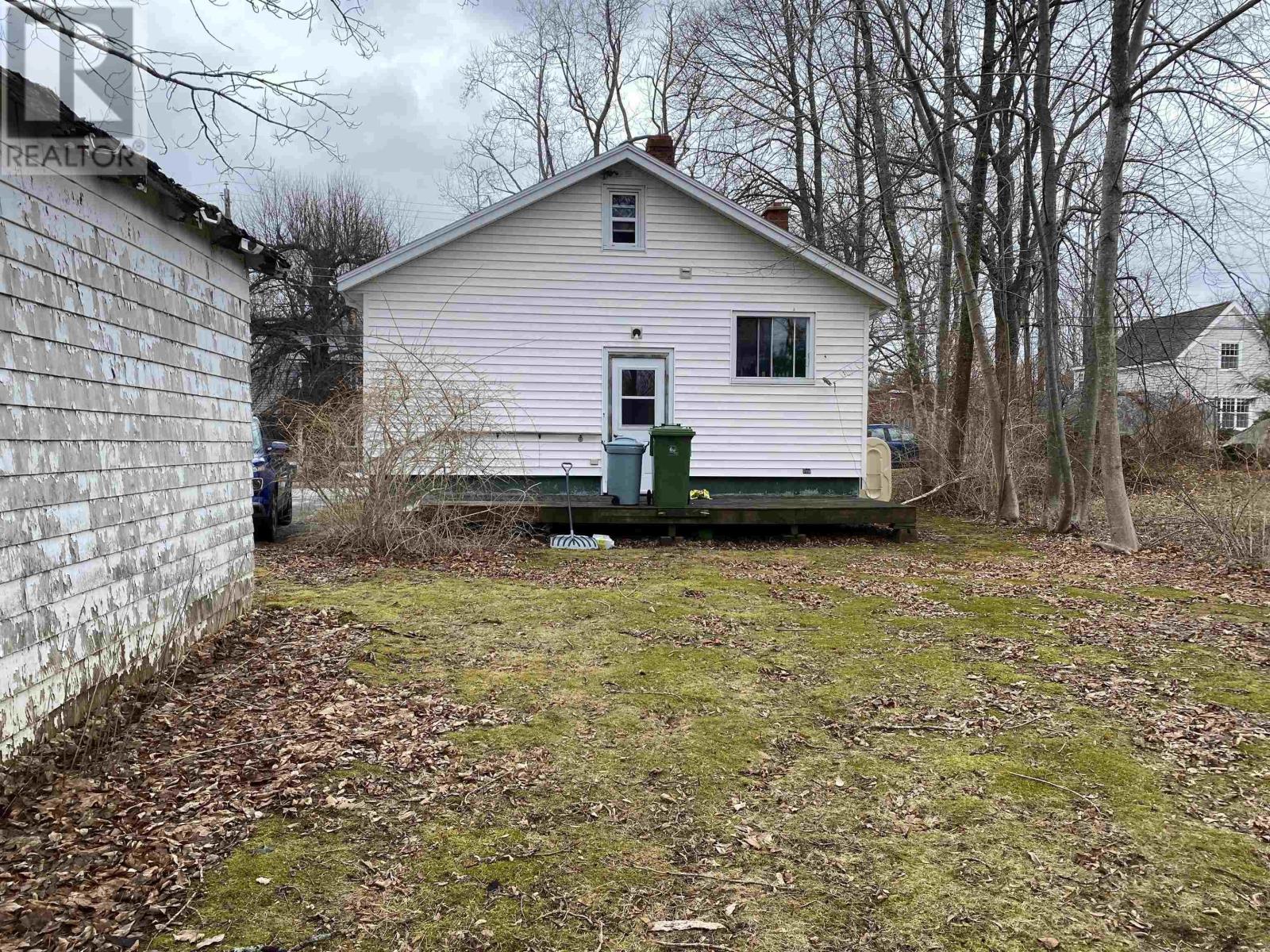 Property 15 of 16 of 52 Park Street