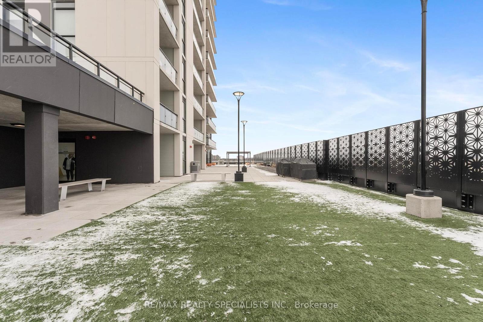 #308 60 CHARLES ST W STREET - 25