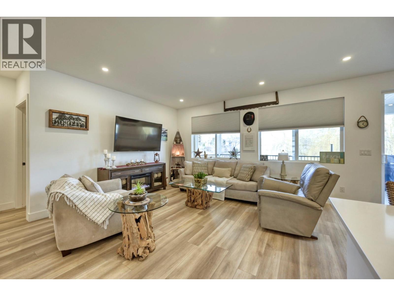 14 Lambert Court - 8
