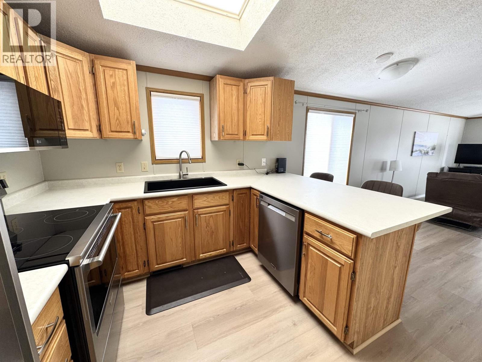 #12 955 13TH AVENUE - 8