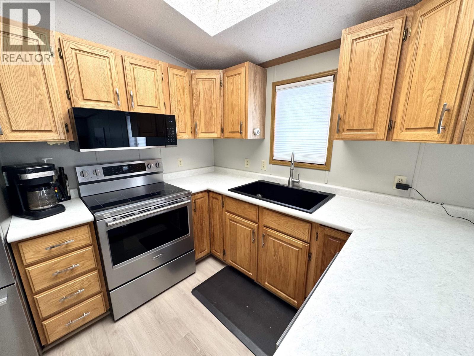 #12 955 13TH AVENUE - 10