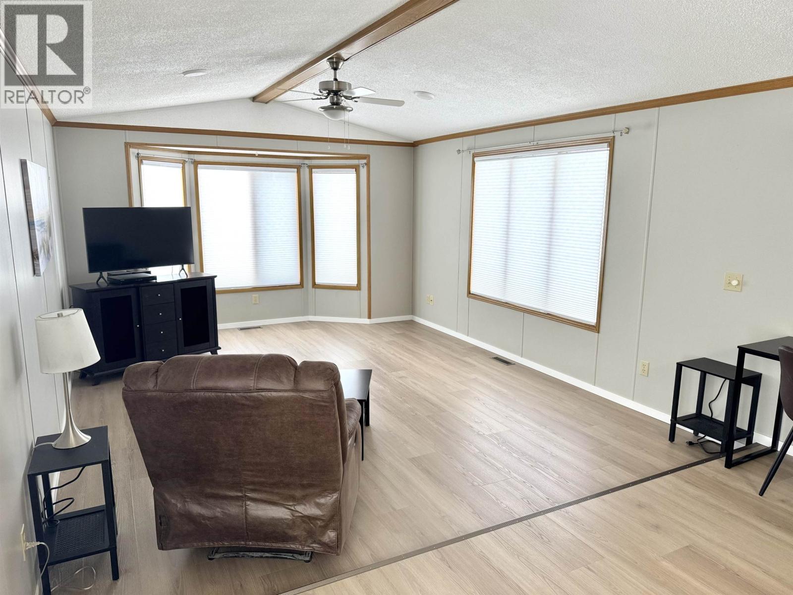 #12 955 13TH AVENUE - 14