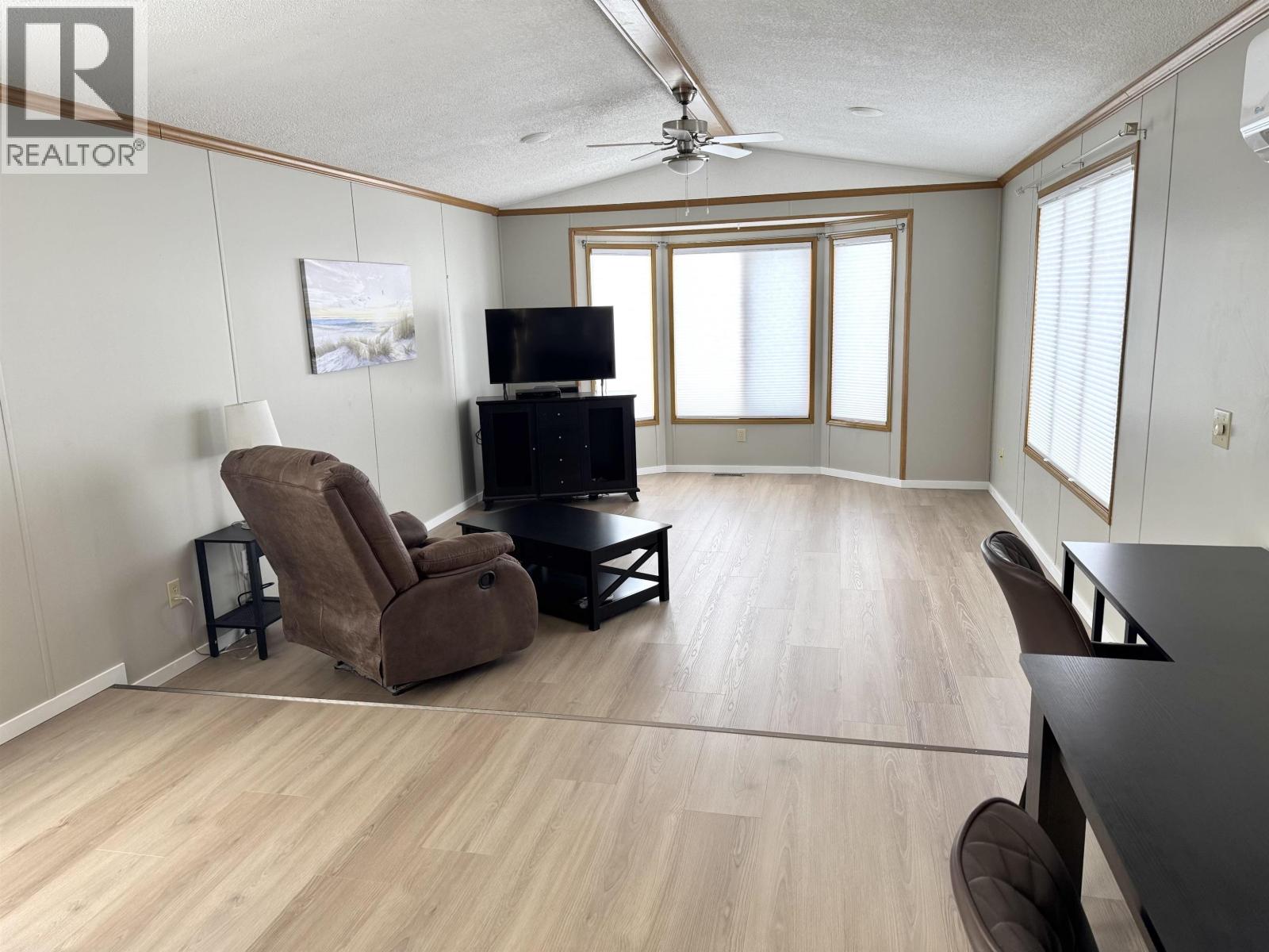 #12 955 13TH AVENUE - 13