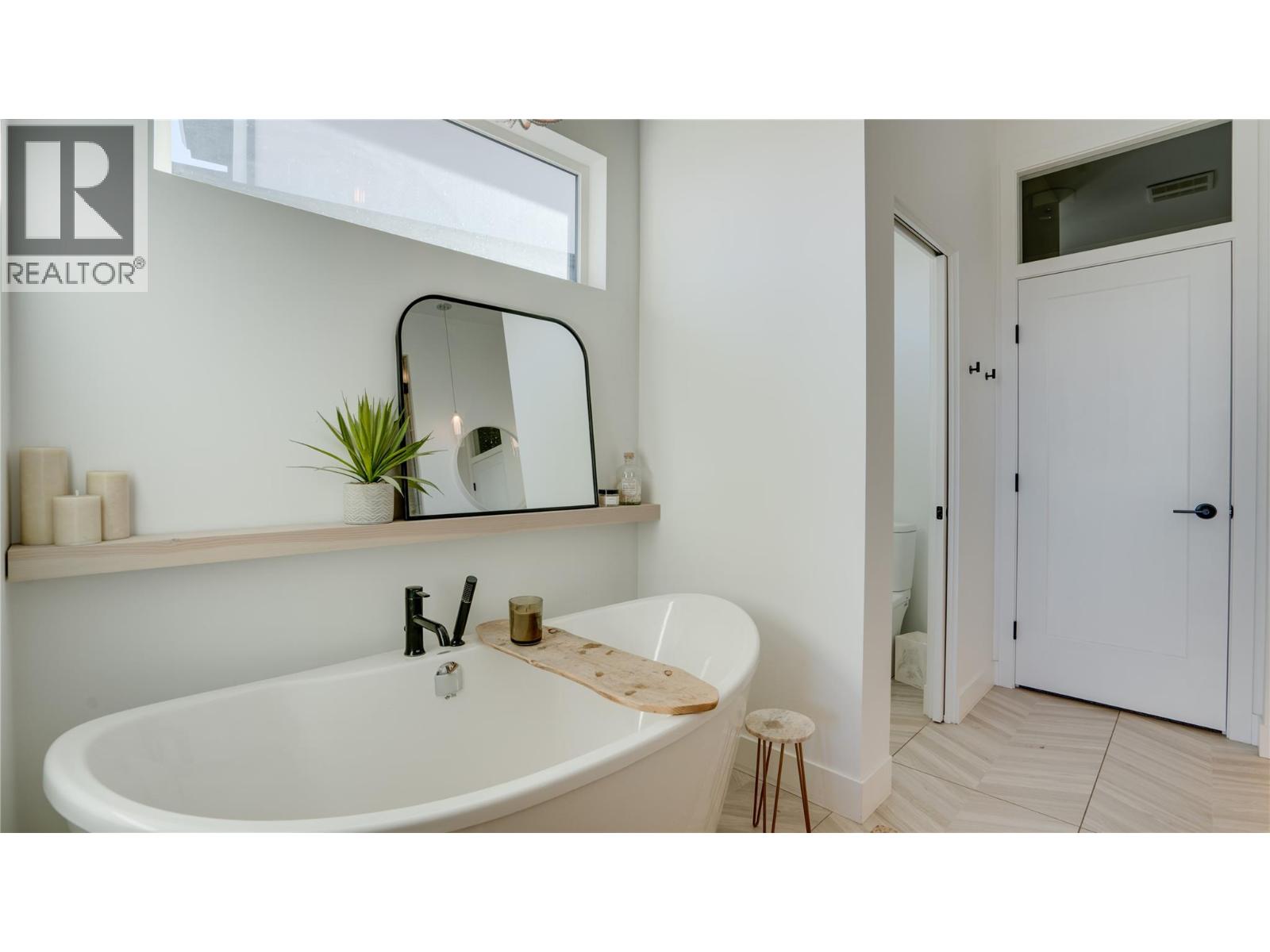 1220 Ponds Avenue - 32