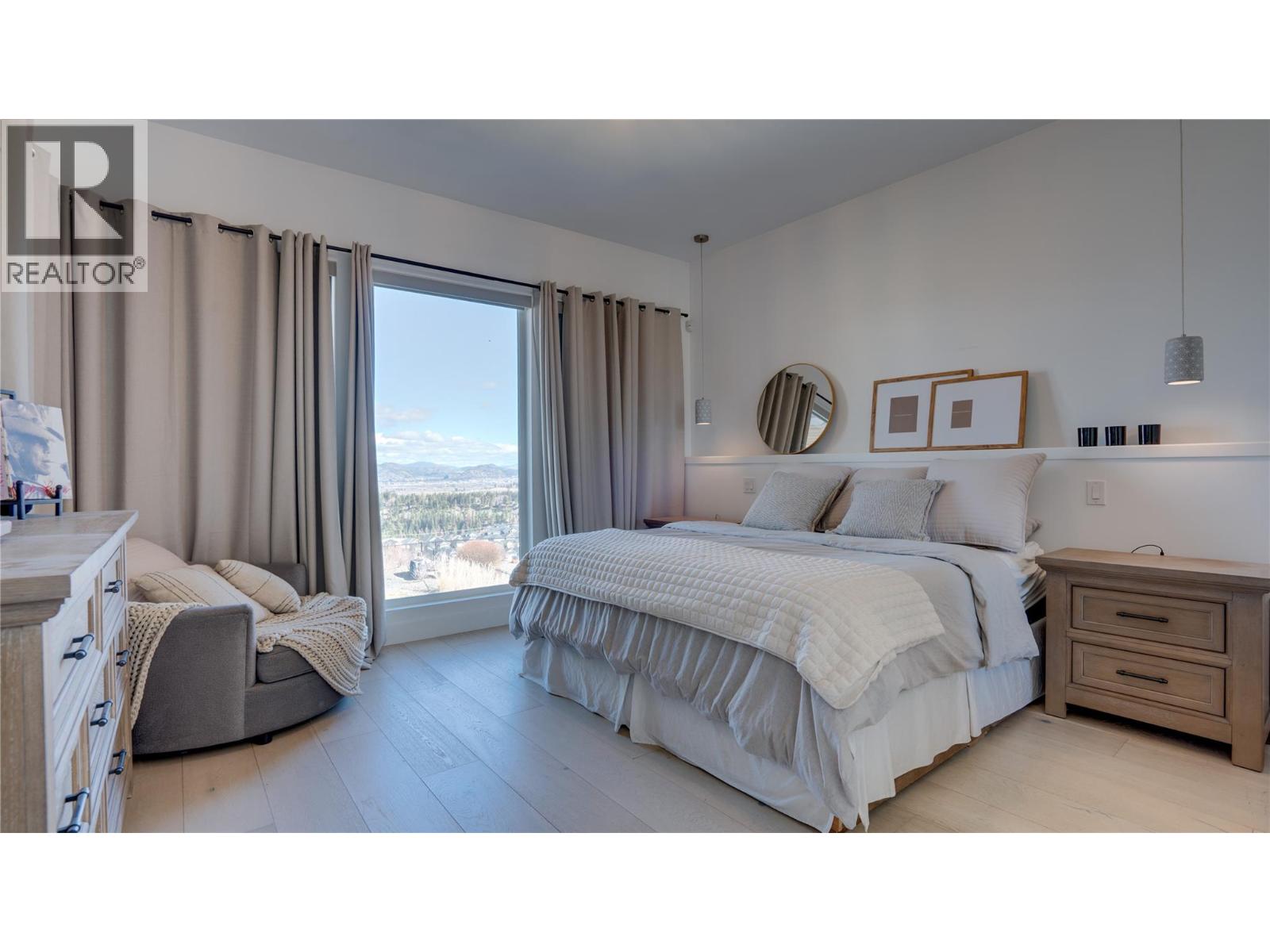 1220 Ponds Avenue, Kelowna