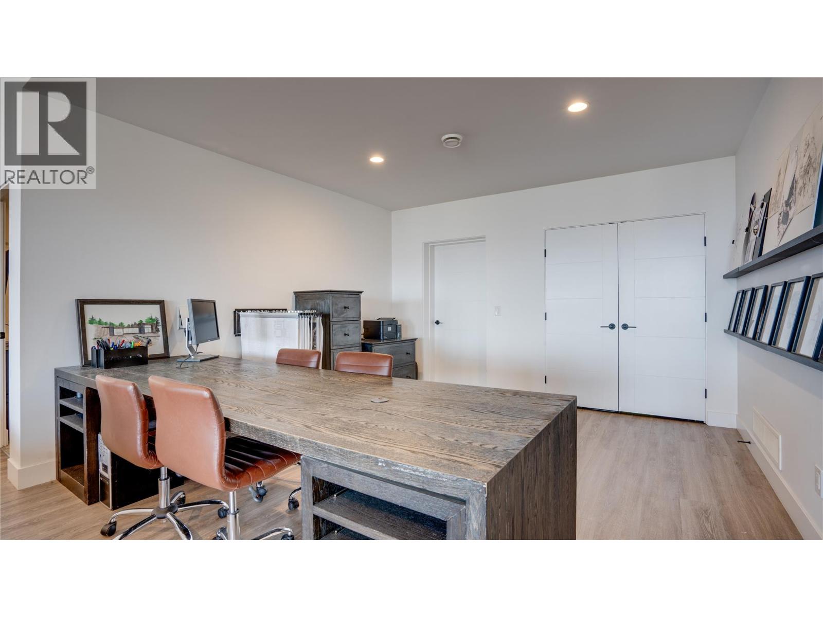 1220 Ponds Avenue - 51