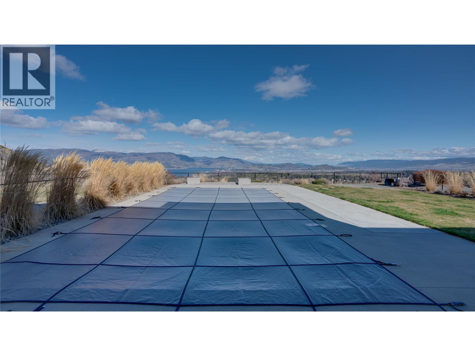 1220 Ponds Avenue, Kelowna