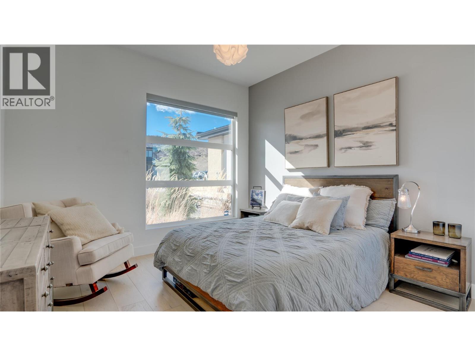 1220 Ponds Avenue, Kelowna
