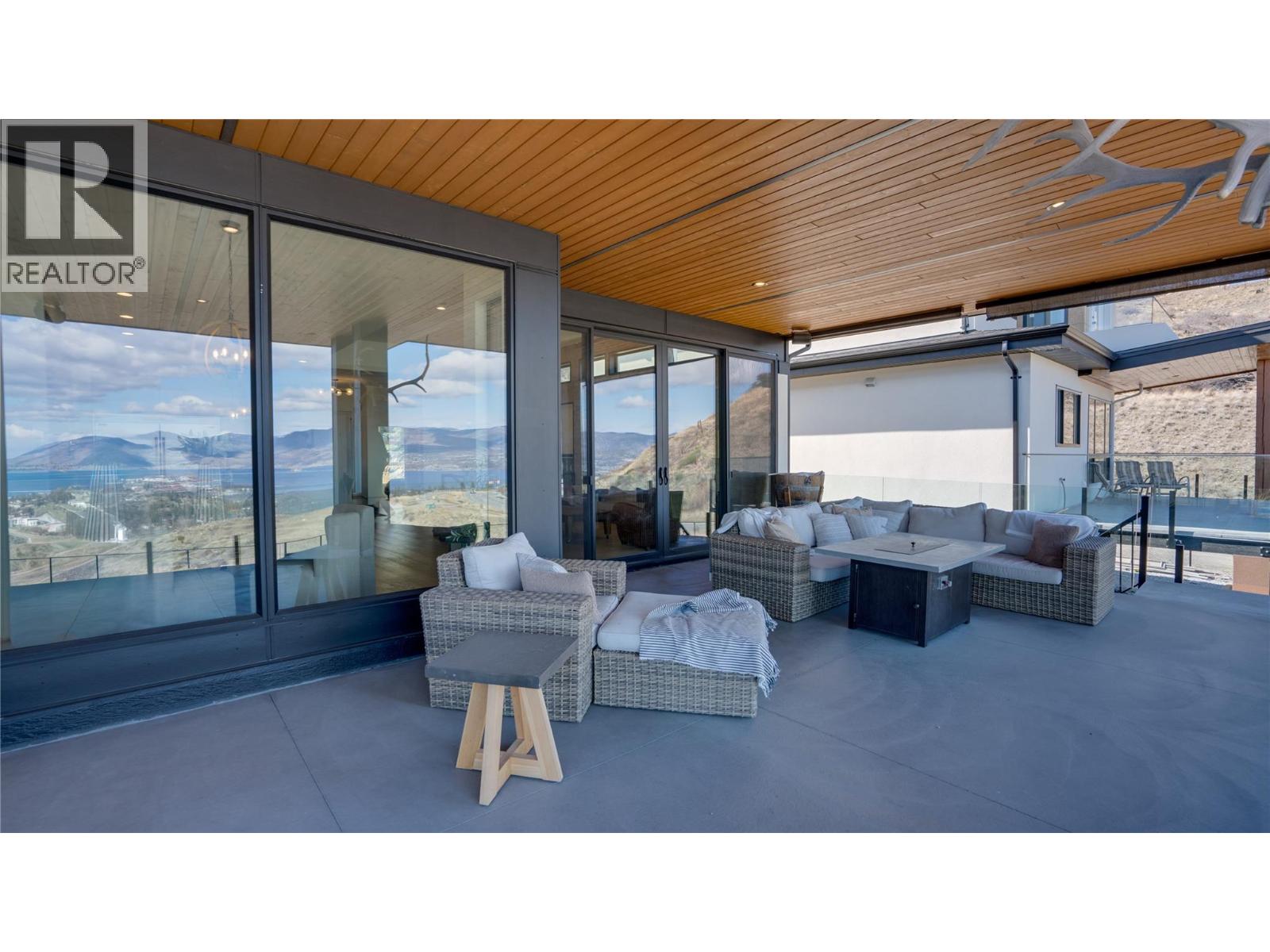 1220 Ponds Avenue, Kelowna