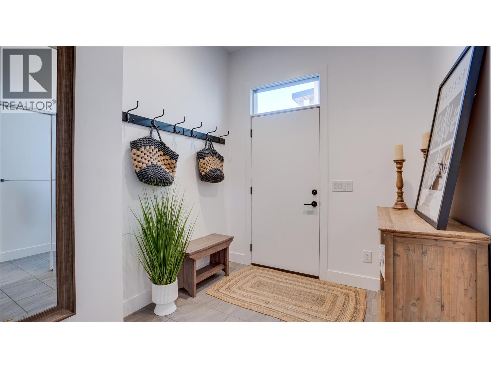 1220 Ponds Avenue, Kelowna