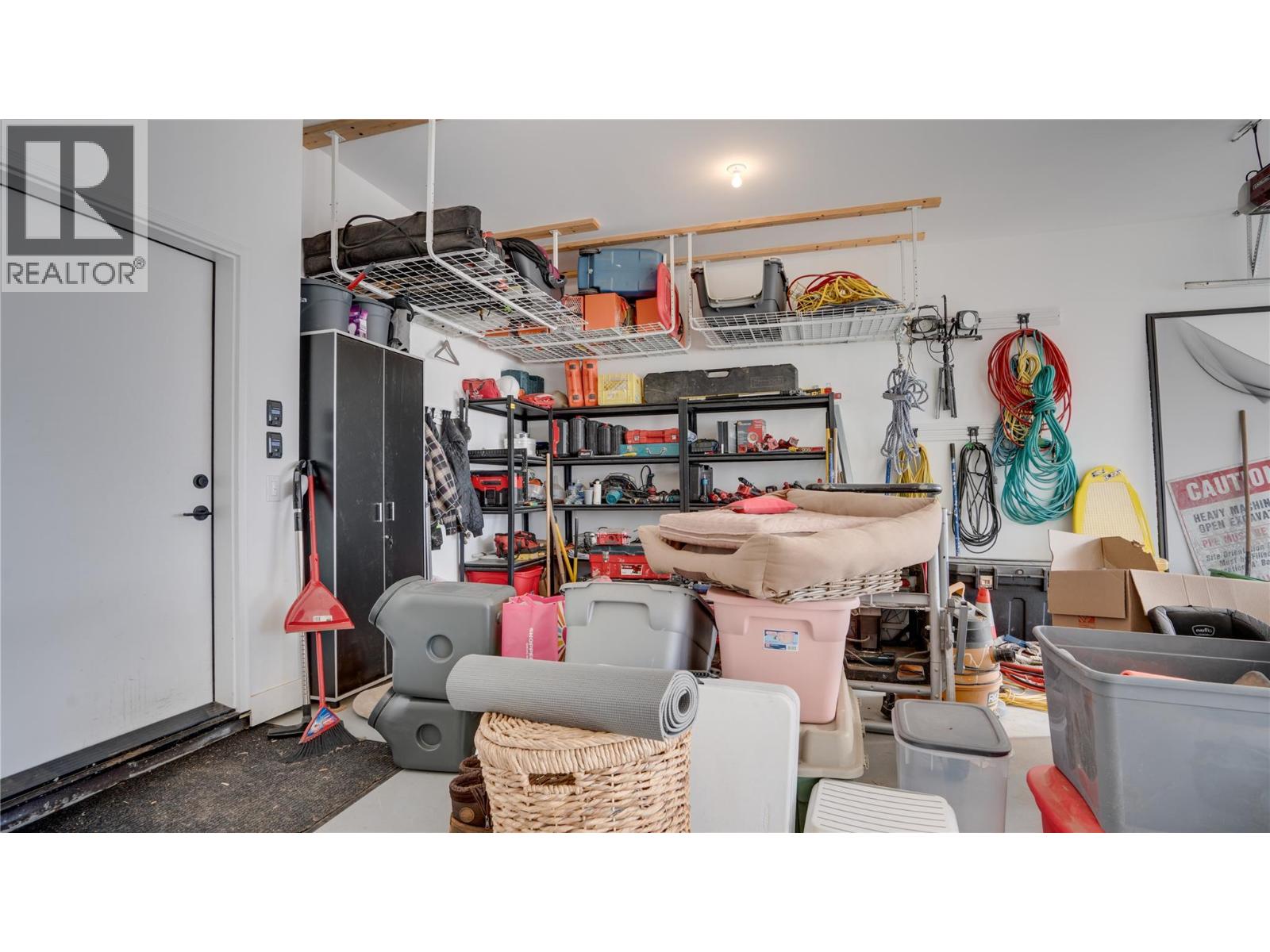 1220 Ponds Avenue, Kelowna