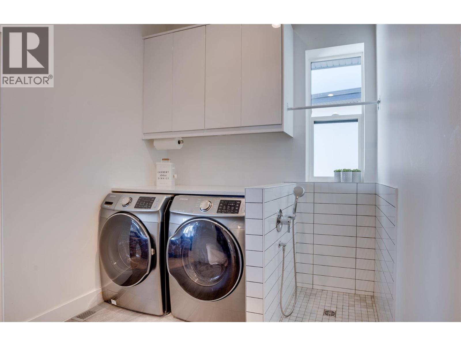 1220 Ponds Avenue - 35