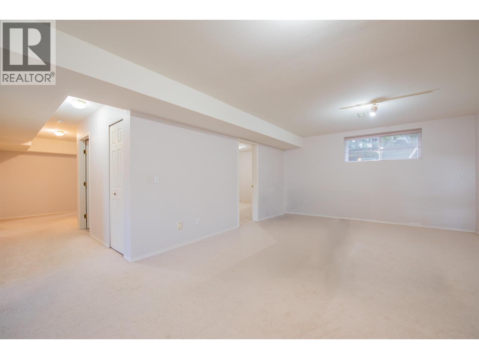 1645 PINETREE WAY, Coquitlam