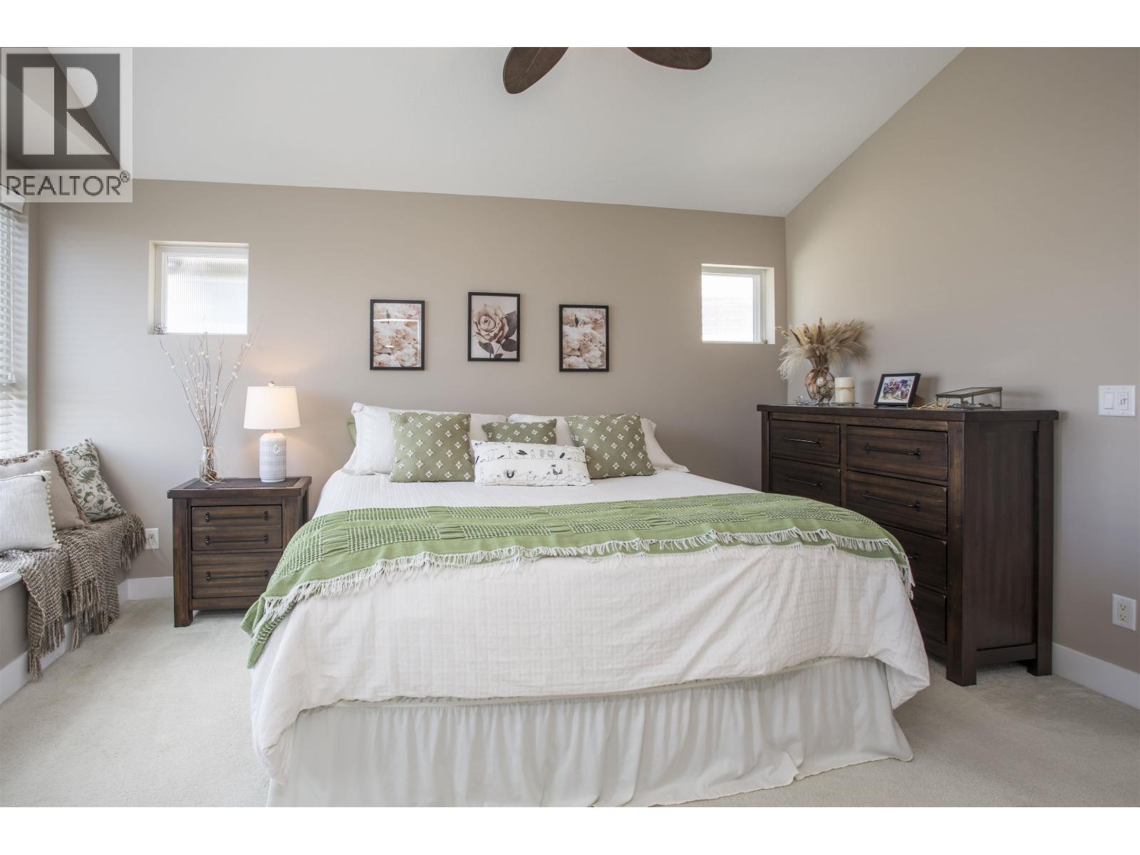 10497 ROBERTSON STREET, Maple Ridge