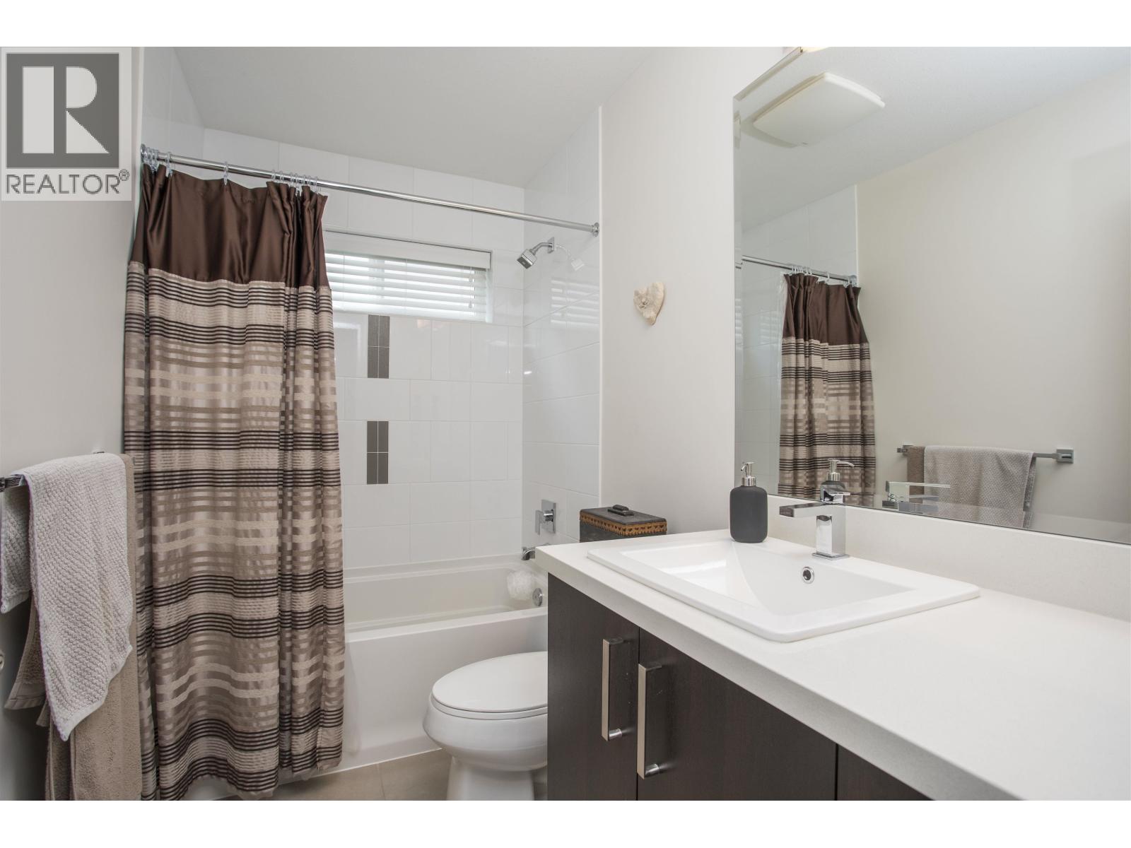 10497 ROBERTSON STREET, Maple Ridge