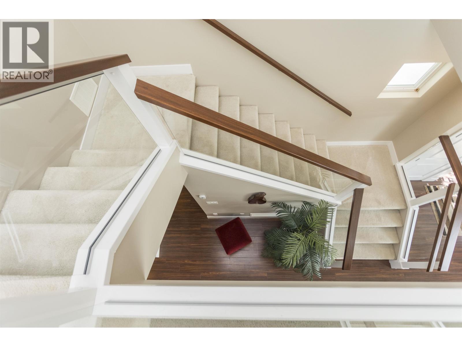 10497 ROBERTSON STREET, Maple Ridge