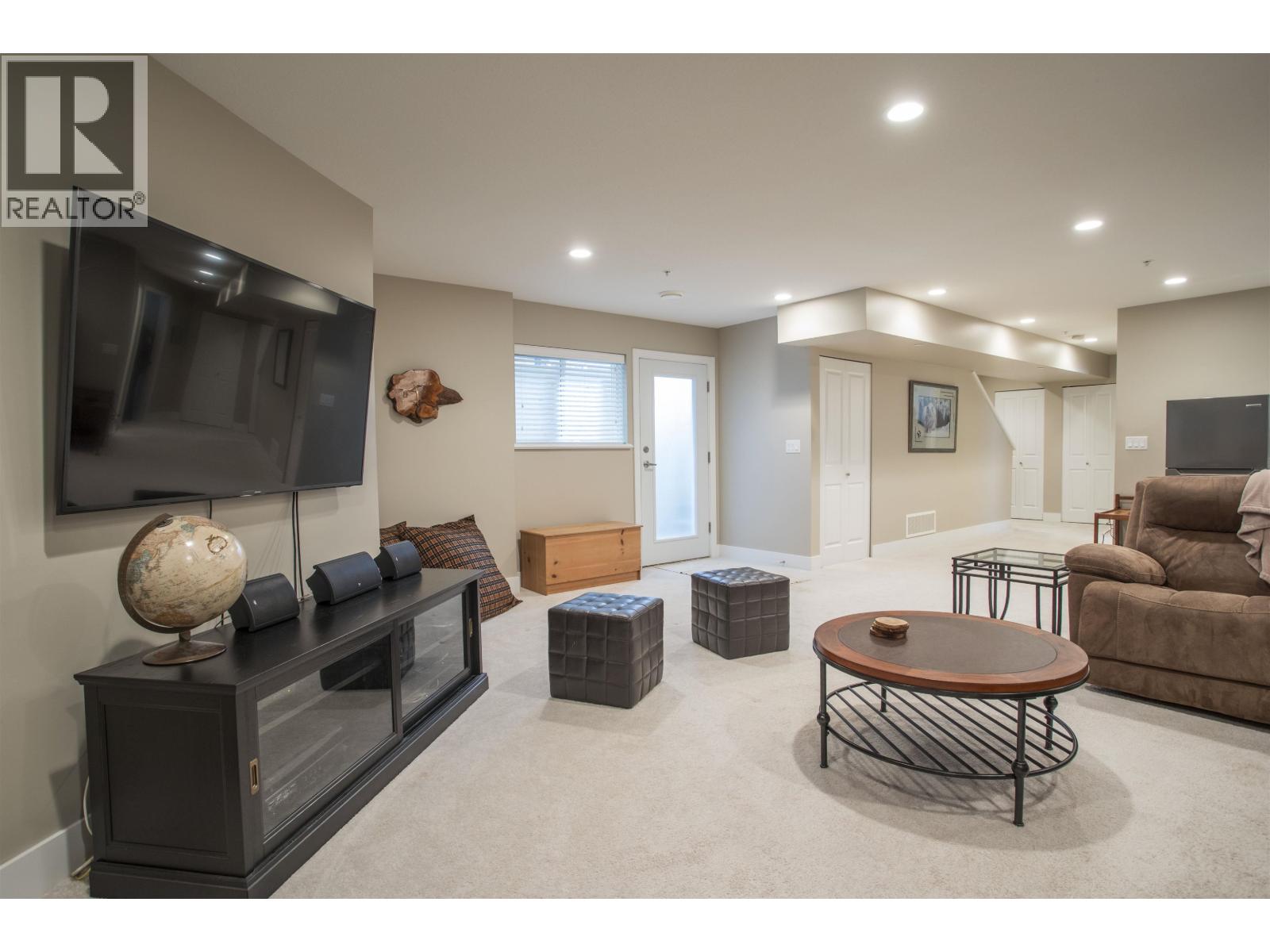 10497 ROBERTSON STREET, Maple Ridge