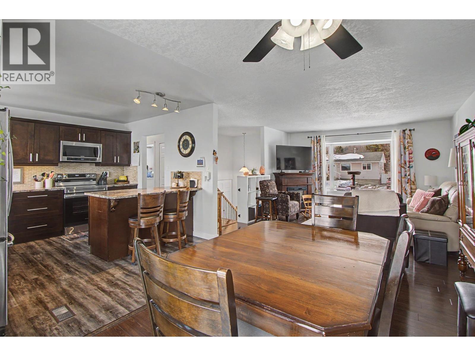 3952 ENEMARK CRESCENT - 10