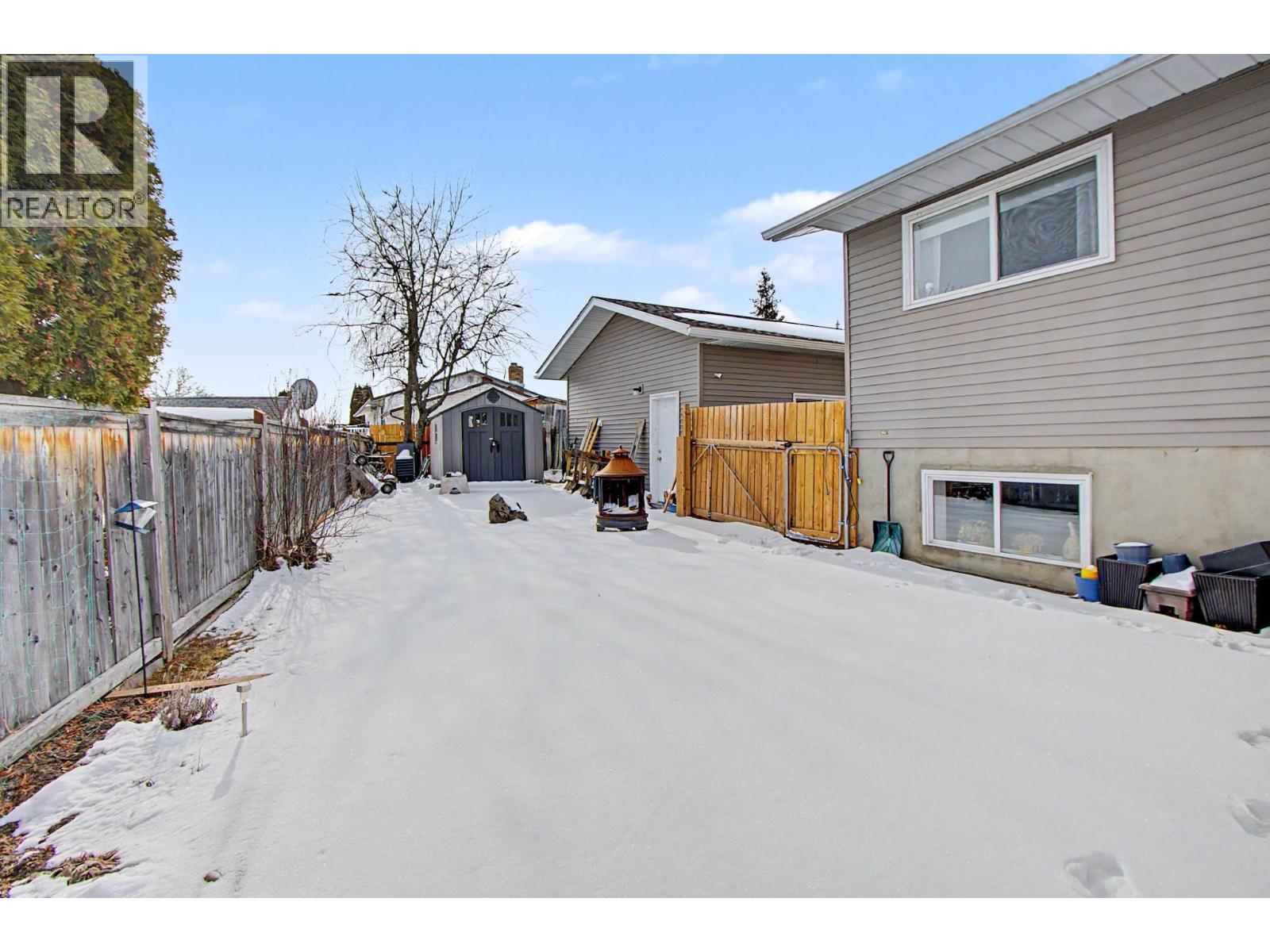 3952 ENEMARK CRESCENT - 27