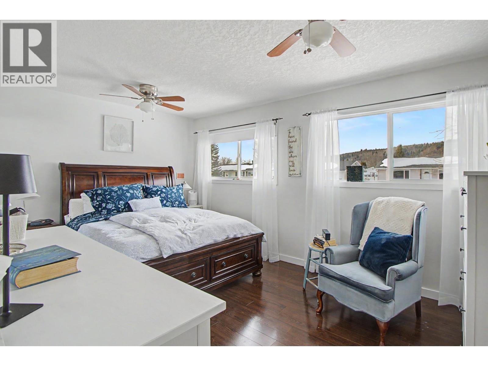 3952 ENEMARK CRESCENT - 12