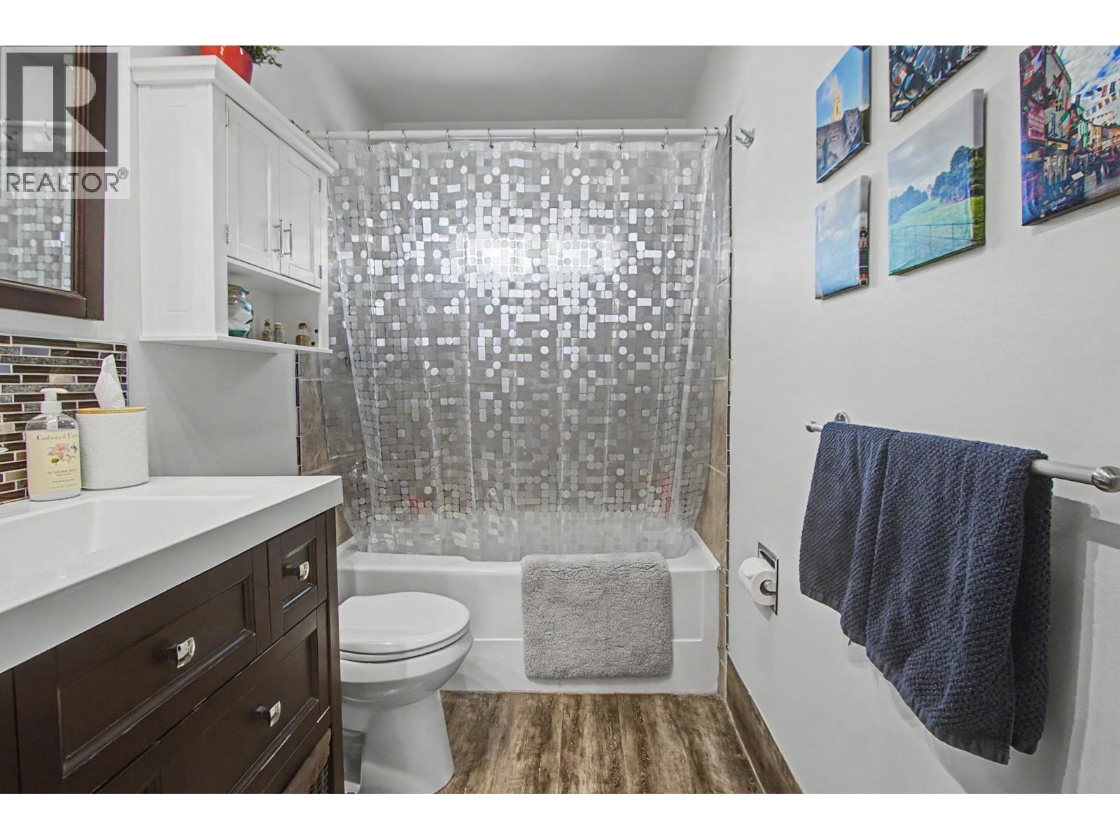 3952 ENEMARK CRESCENT - 15