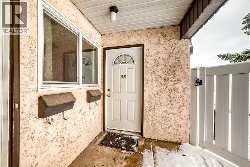 Single Family House for Sale in   Fonda Way SE Forest Heights Calgary 