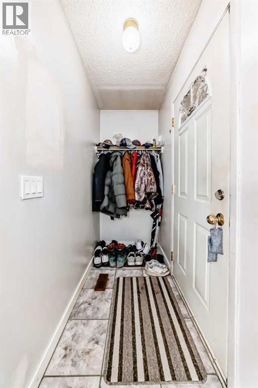 Single Family House for Sale in   Fonda Way SE Forest Heights Calgary 