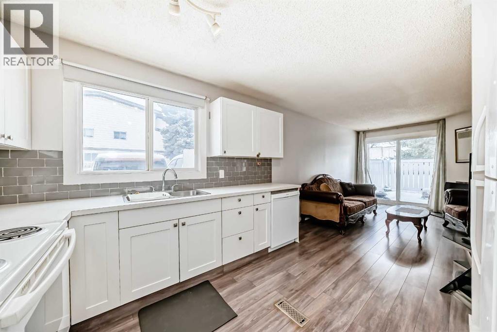 Single Family House for Sale in   Fonda Way SE Forest Heights Calgary 